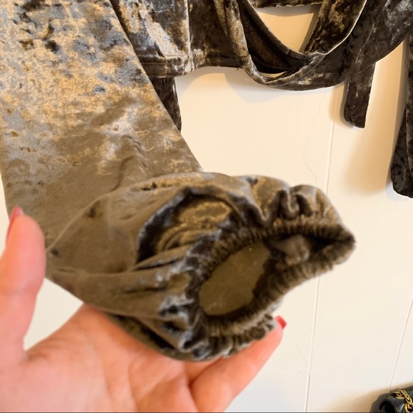 LF front tie velvet crop! - Picture 5 of 8